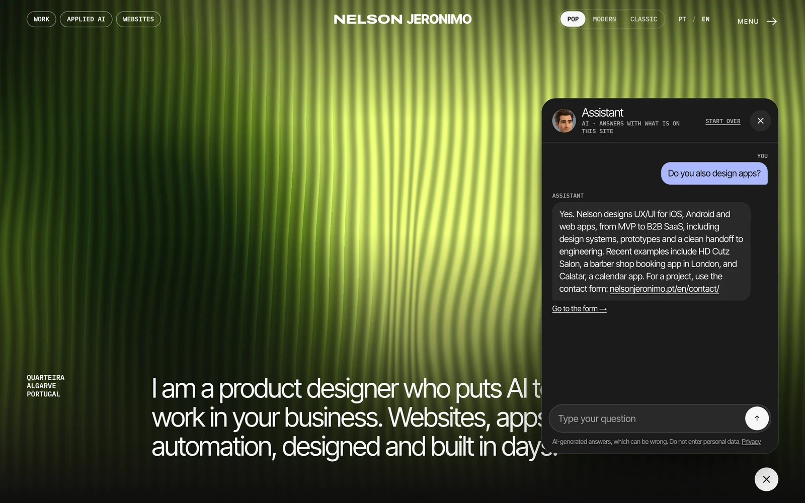 Real capture of the home page in the Pop style with the chat open: the question “Do you also design apps?” and the answer from the assistant, with the avatar in the panel header.
